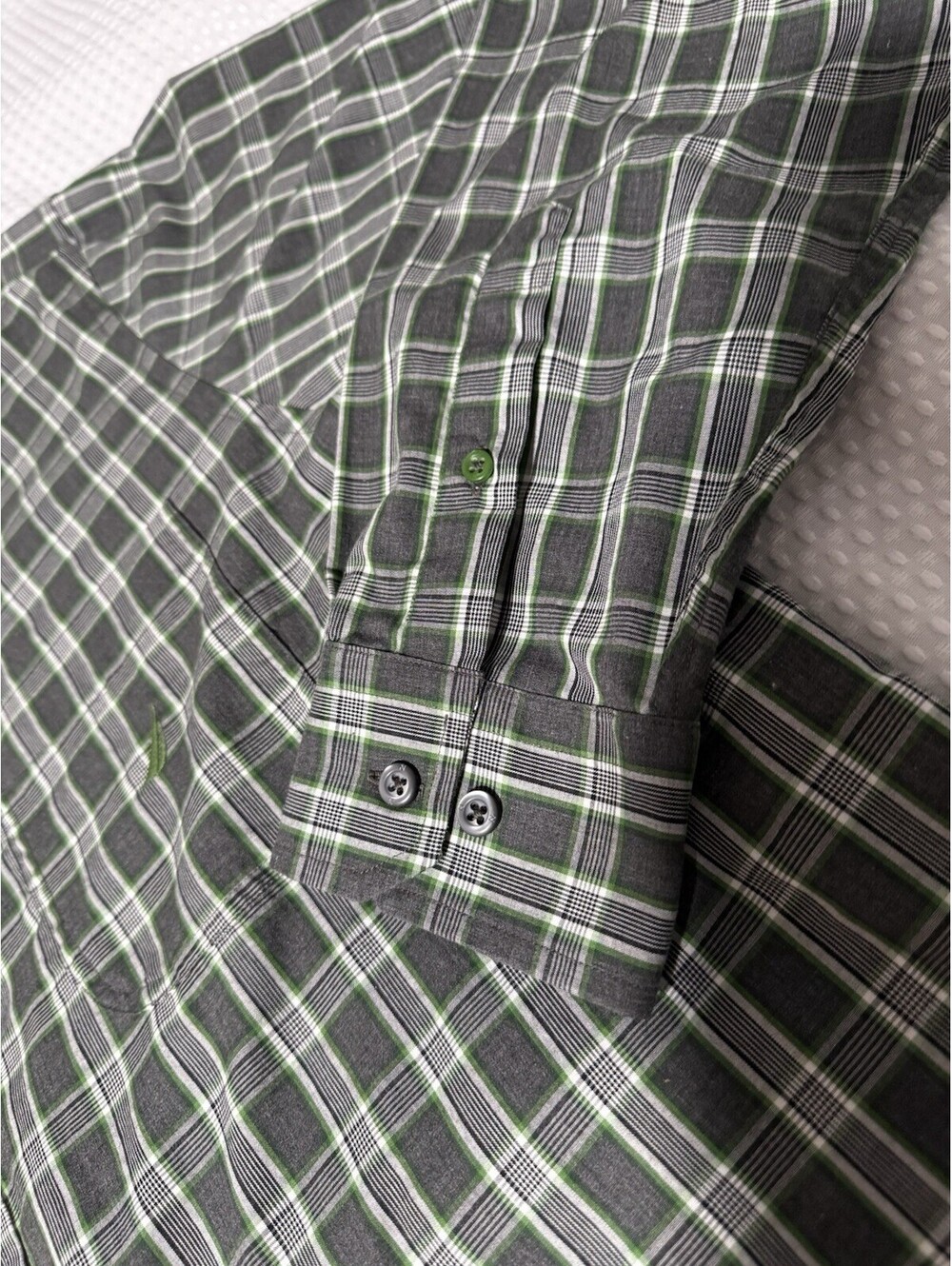 🎄Men’s Dress Shirt Nautica XL Long Sleeve Green Gray - Picture 4 of 12